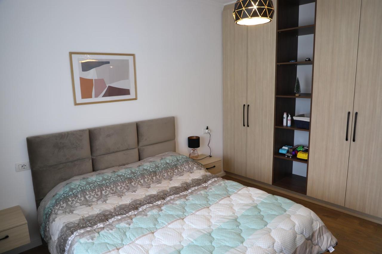 Daniel City Center Apartment ベラト エクステリア 写真